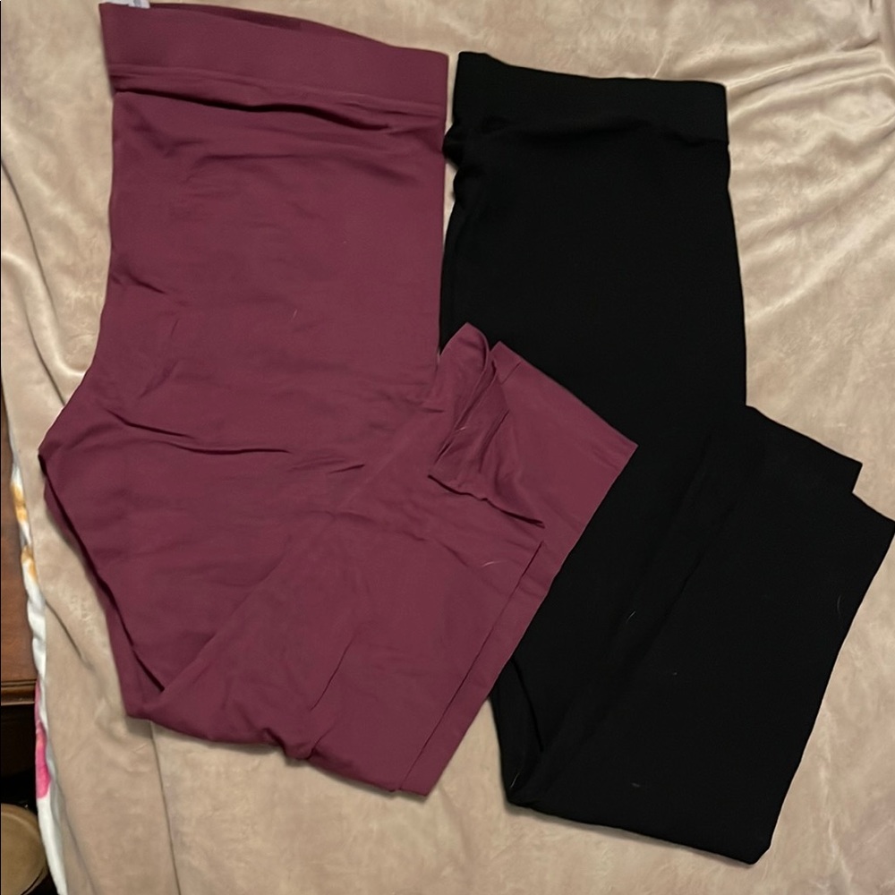 Set of Black and Purple Leggings